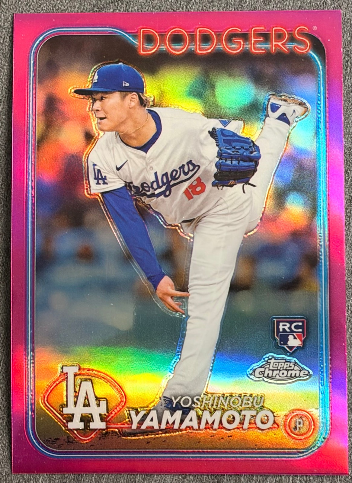 2024 Topps Chrome - Yoshinobu Yamamoto #18 Pink Refractor (RC)