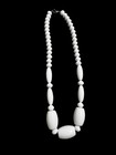 ❤️ 1960s White Lucite Chunky Bead Necklace. Beautiful. In New Condition — photo 3