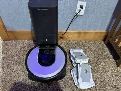 iRobot Roomba I6+Used And Works But Needs A Good Cleaning