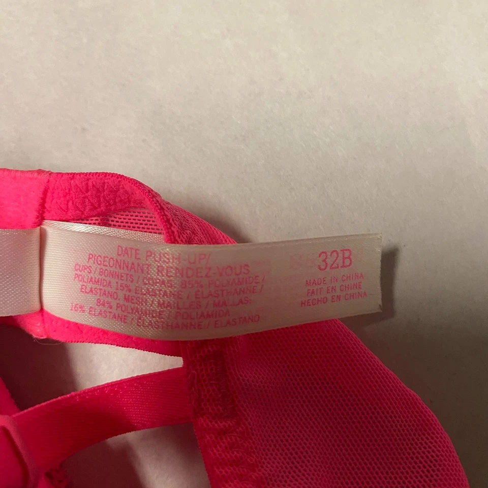 Victoria’s Secret & Gap Body Bras 32B Lot of 4 Date Push Up Favorite T-Shirt Y2K - Image 4 of 4