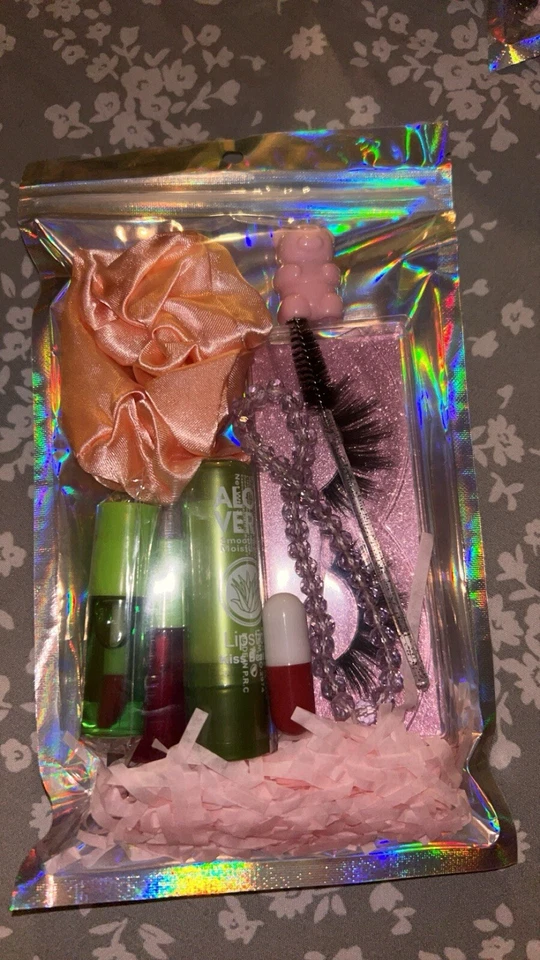 Lip Gloss Bundle - Image 3 of 3