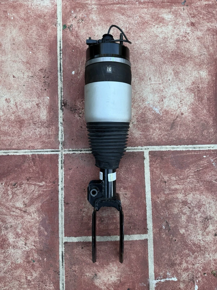 Amortiguador de puntal suspensión neumática delantera derecha Porsche Cayenne 958 2011-2018 Foto 3 de 4