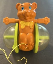 Vintage 1978 Fisher-Price Quaker Oats Bob Along Bear On Wheels Pull Toy #642