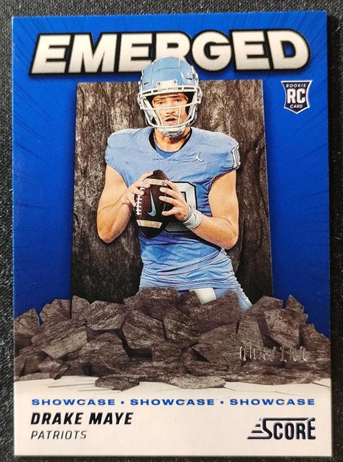 Drake Maye 2024 Panini Score Football Emerged Showcase Blue 008/100 RC #EM-DME