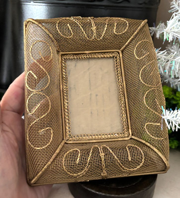 MCM Vtg FANCY MESH Photo FRAME Brass Gold HOLLYWOOD REGENCY for 2.5X3.5 w Easel