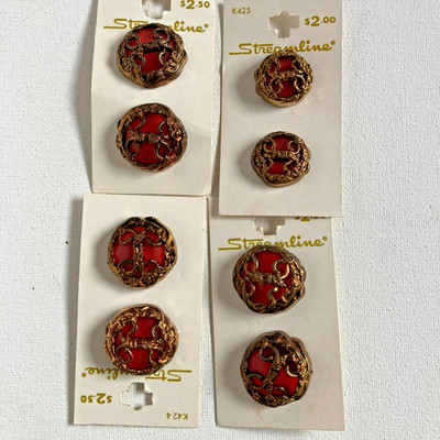 Buttons Vintage Streamline Industries Inc 8 Red and Gold Plastic 6 1'' in. 2 5/8''