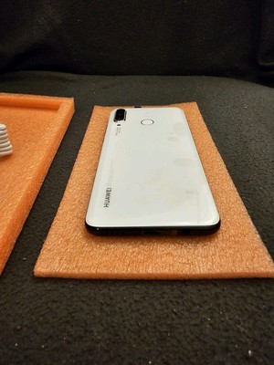 Huawei P30 Lite 128GB Weiß Neu Unbenutzt Genralüberh. Exzellent 1A 