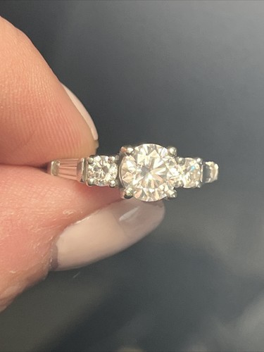 Stunning White Gold Moissanite Ring Size 6.5. 1.6 Carat Weight. - Picture 17 of 19