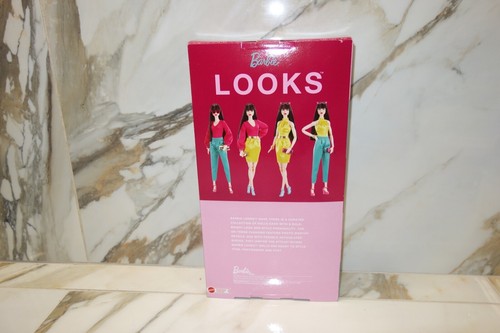 Barbie Signature: Barbie Looks #19 Doll with Mix-and Match Fashions HJX28 - Picture 8 of 8