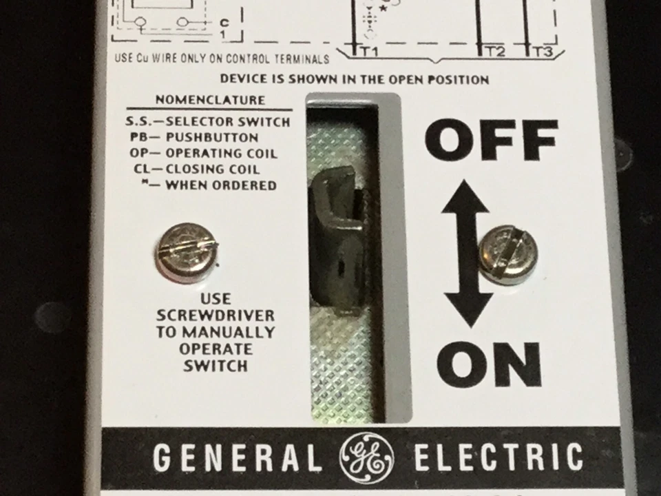General Electric CR160MC32022AAAAA Mechanically Held Lighting Contactor  - Image 3 of 4