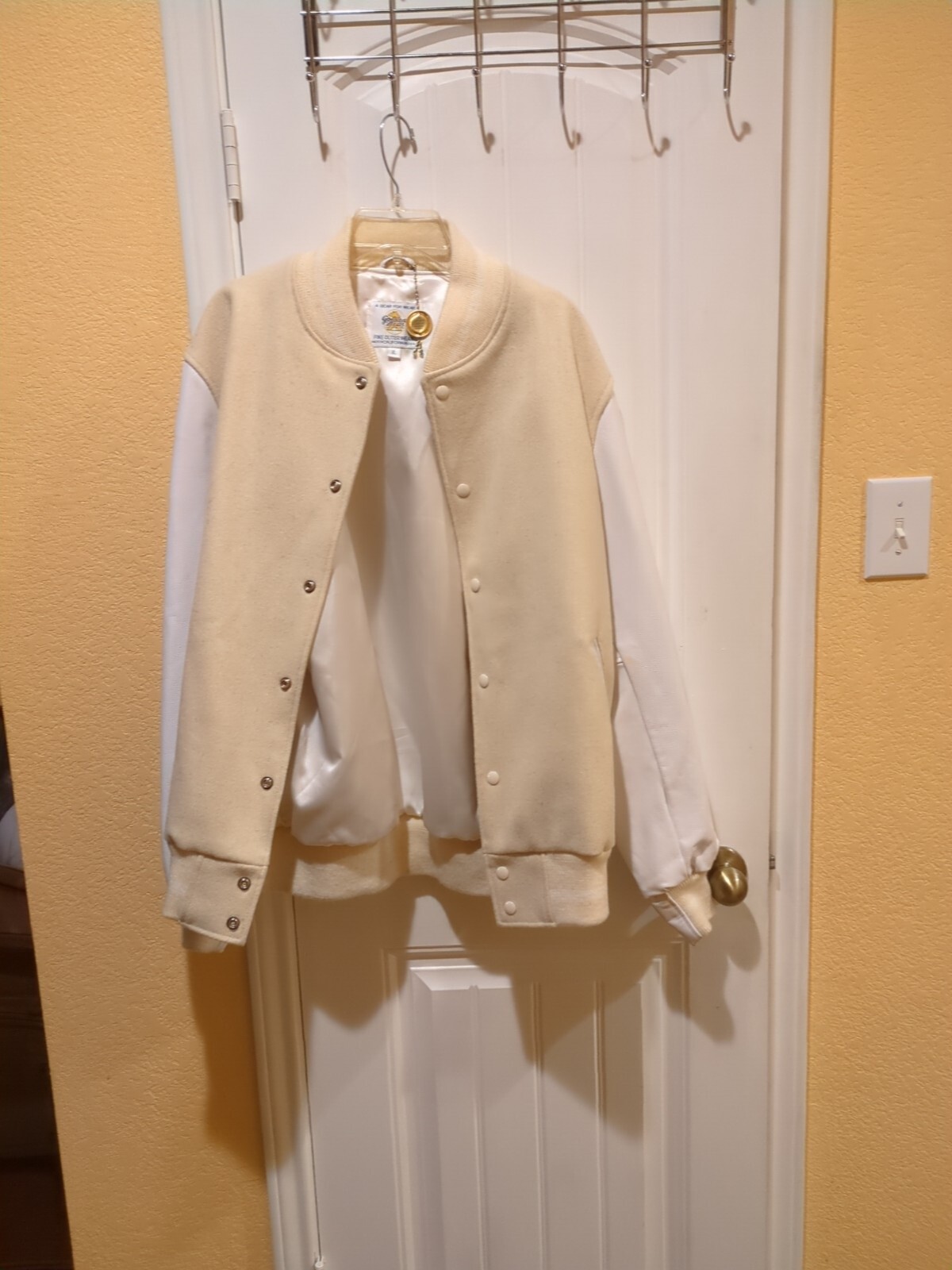 Picture 3 of 20