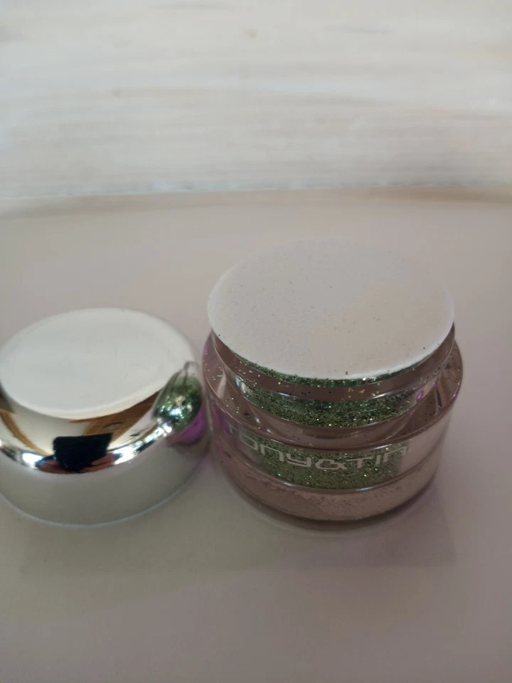 NEW - Tony & Tina Cosmic Lights loose glitter powder eye color vortex green - Image 3 of 3