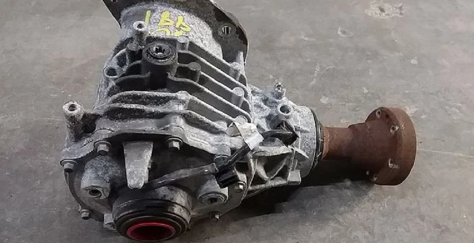 2016 Ford Edge Transfer Case Assembly OEM  - Image 2 of 4