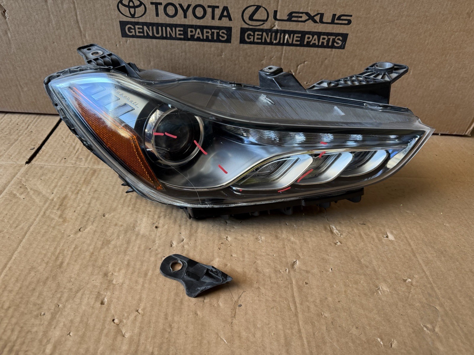 2014-2018 MASERATI GHIBLI RIGHT PASSENGER FRONT HEADLIGHT HEADLAMP XENON HID OEM