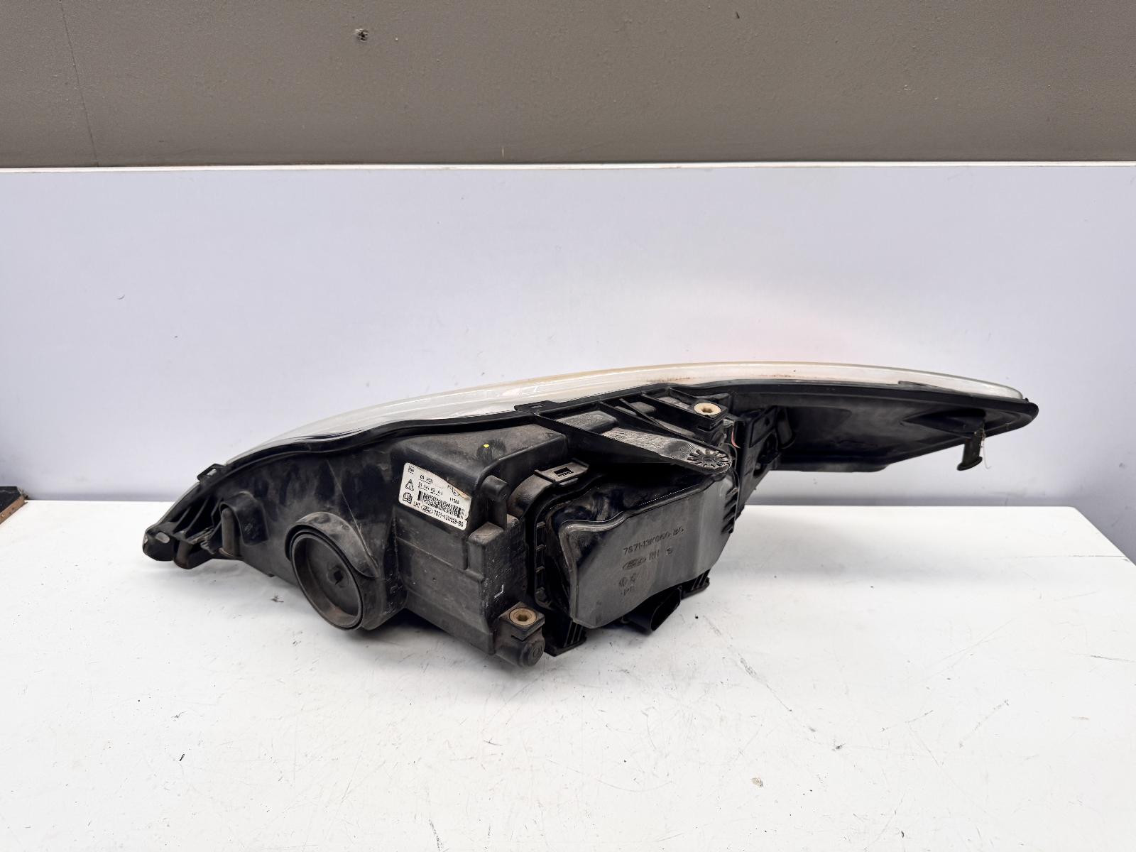 Ford Mondeo Right Head Light MC 11/2010-12/2014 - thumbnail 2