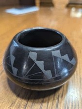 Black on Black pot by Alice Martinez