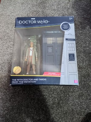 DOCTOR WHO Der fünfte Doktor und TARDIS aus dem Visitation Figurenset 