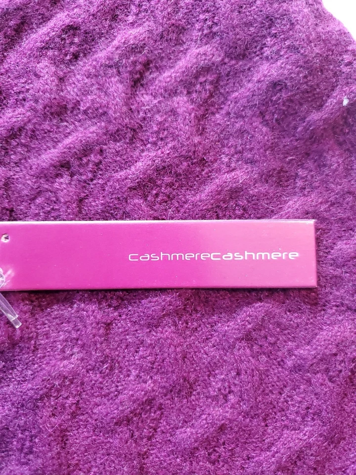 Poncho mediano de cachemir morado para mujer Foto 2 de 4
