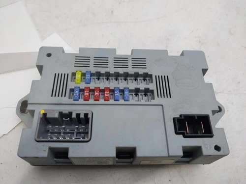 CPLA14Q073AA Caja Reles/Fusibles para LAND ROVER RANGE ROVER EVOQUE Pure 8502894 - Imagen 4 de 10
