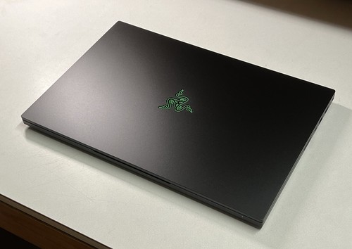 Razer Blade 17 17.3'' (1TB SSD Intel Core i9 32GB) UHD TOUCH SCREEN ...