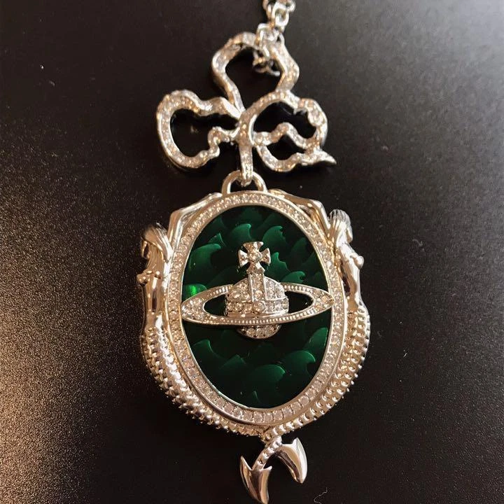 Vivienne westwood online mermaid necklace