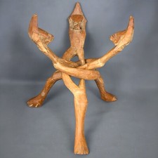 Trépied en bois fait main sculpté vintage 3 têtes entrelacées art tribal