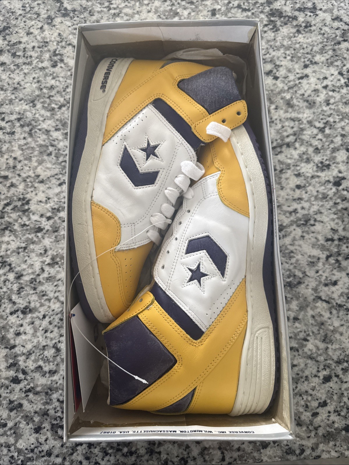 Converse Weapon Magic Johnson. Size 10US. NEVER WORN.
