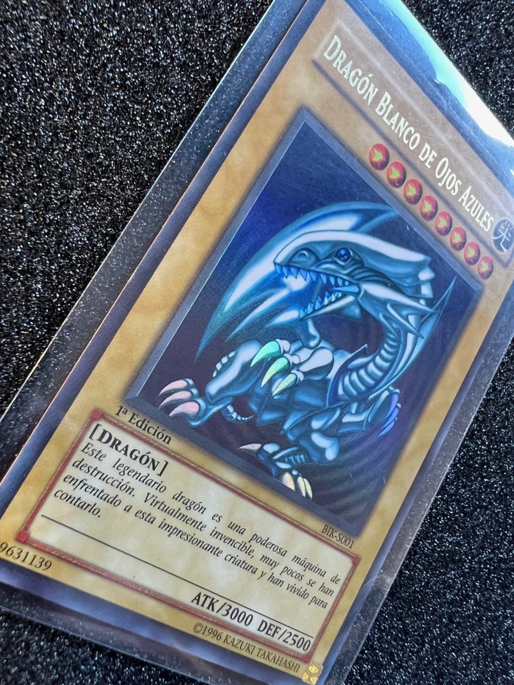 YuGiOh Dragón Blanco de Ojos Azules 1ª Ed BIK-S001 + Mazo KAIBA 56 Cartas España - Imagen 3 de 4