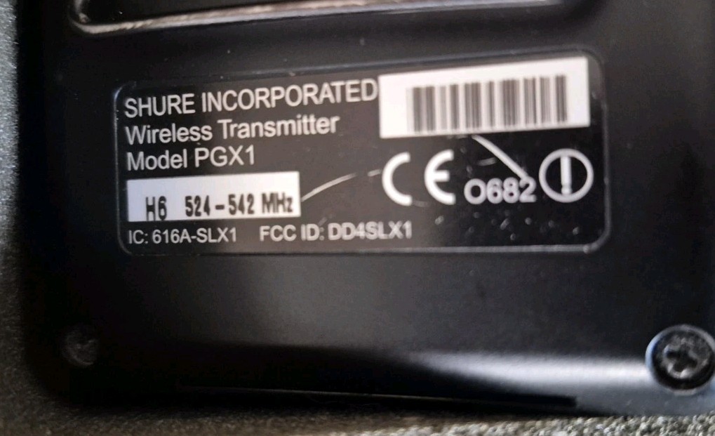 SHURE PGX4 WIRELESS SYSTEM + PGX1 Body Pack With Shure PG30