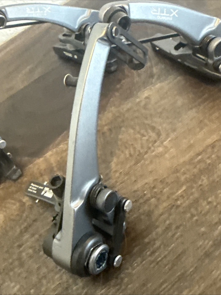 Bicicleta de montaña MTB Shimano XTR BR-M951, frenos en V delanteros y traseros lineales Foto 3 de 4