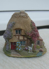 Lilliput Lane Grandma's Garden with Box & Deed