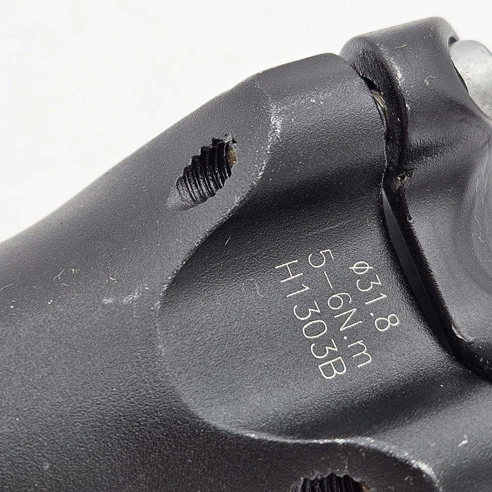 Vástago sin rosca de salsa +/-25°, 120 mm de extensión, abrazadera de 31,8 mm, negro, dirección de 1-1/8" Foto 3 de 4