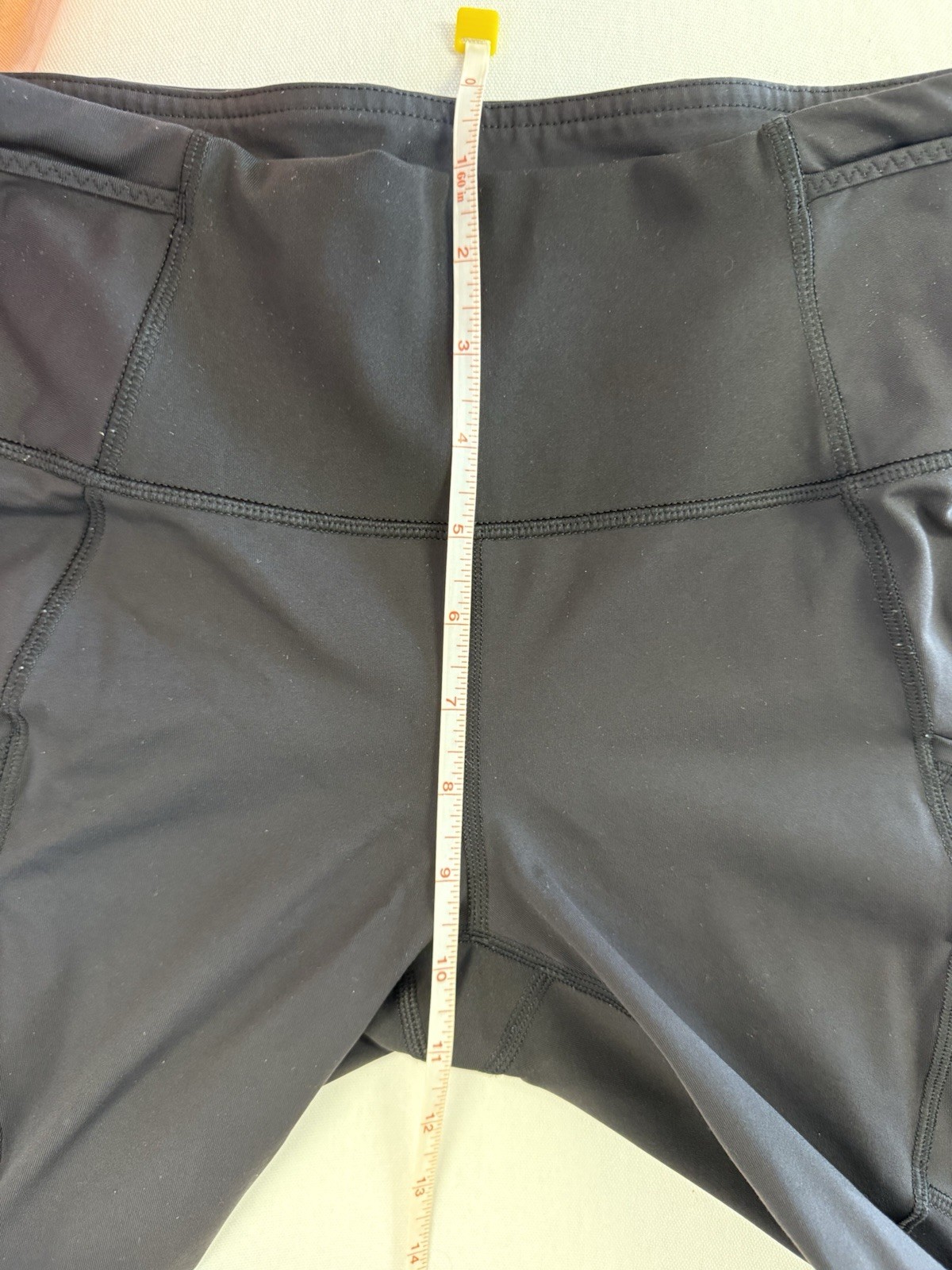 EUC Lululemon Cropped Capri SOLID BLACK LeggingS … - image 3