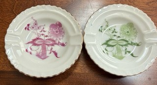 Vintage Porcelain Decorative Floral Ashtray Gold Trim Round 3in Glossy PinkWhite