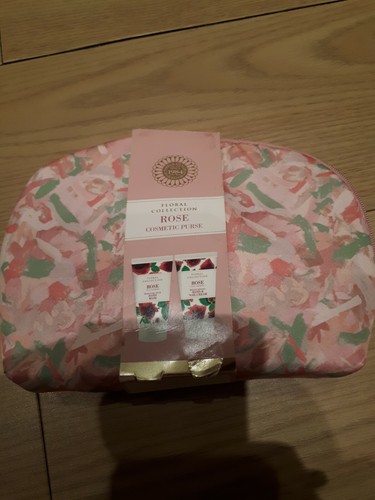 M&s Rose Set