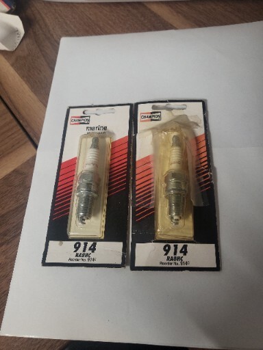 Champion Spark Plug RA8HC  914   lot of 2  T