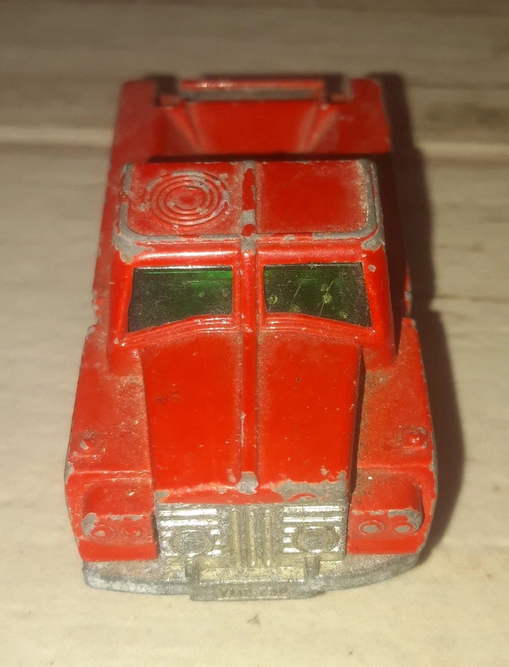 CAMION CAMIONCINO MATCHBOX SUPERFAST NUMERO 19 CEMENT TRUCK 1976 ROSSO - Immagine 2 di 4