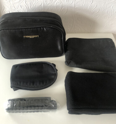 Giorgio Armani Amenity Kit Beutel, faltbare Haarbürste, Augenmaske, Socken schwarz BN