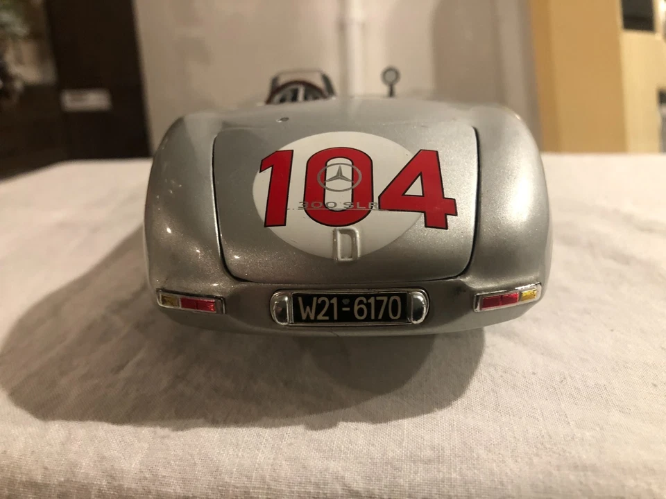 Mercedes Benz 300 SLR Targa Florio Mille Miglia N°104 Maisto Scala 1/18 - Immagine 4 di 4