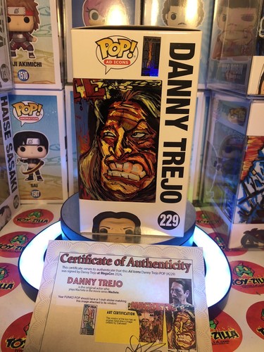 In der Hand! DANNY TREJO SIGNED TOYZILLA ART Series MACHETE Special 1/1 +CASE +COA - Bild 2 von 10