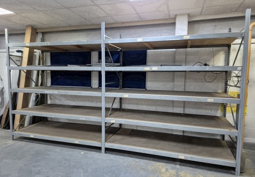GEBRAUCHTES Lagerregal 430x98x230-240cm 3 Ständer 20 Balken 10 Spanplatten