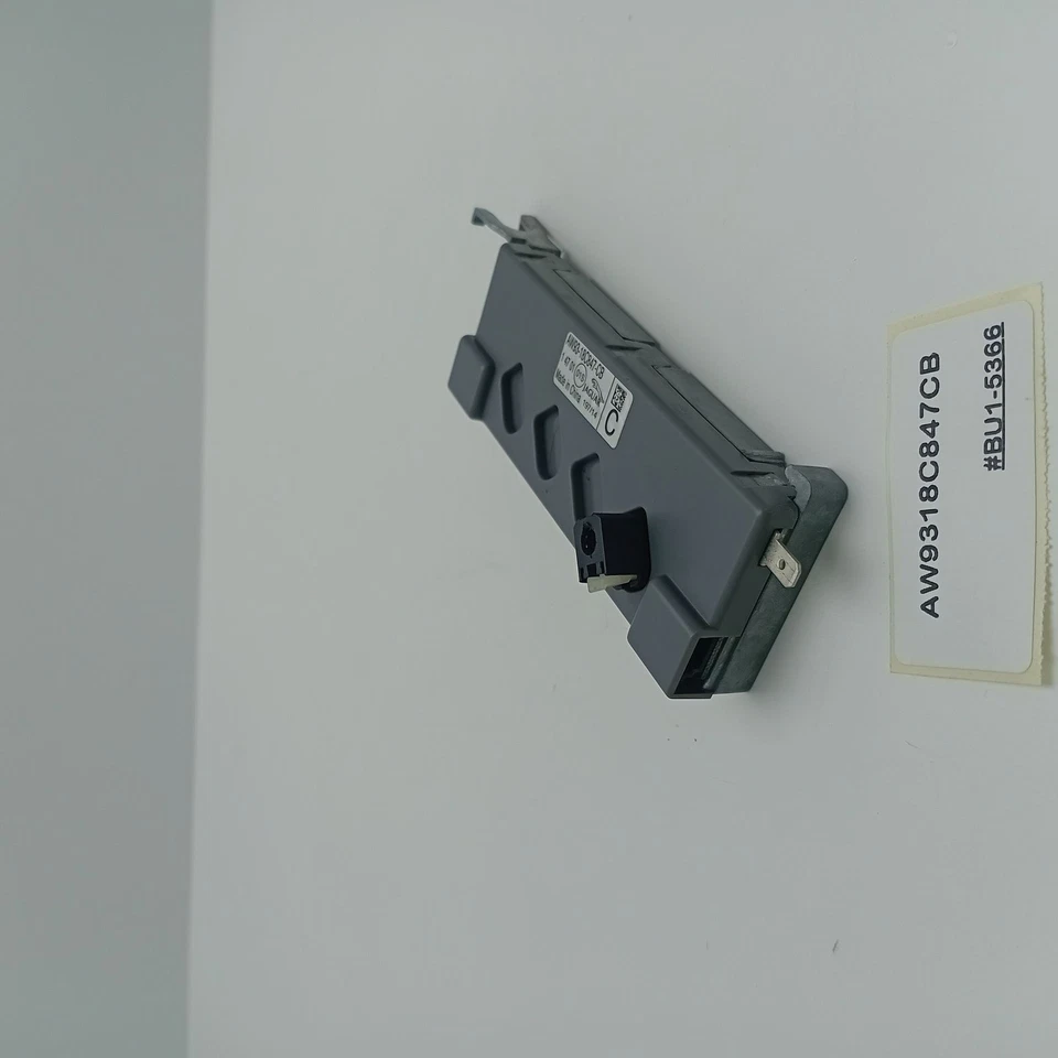 Receptor amplificador antena Jaguar XJ 2010-2015 AW9318C847CB Foto 3 de 4