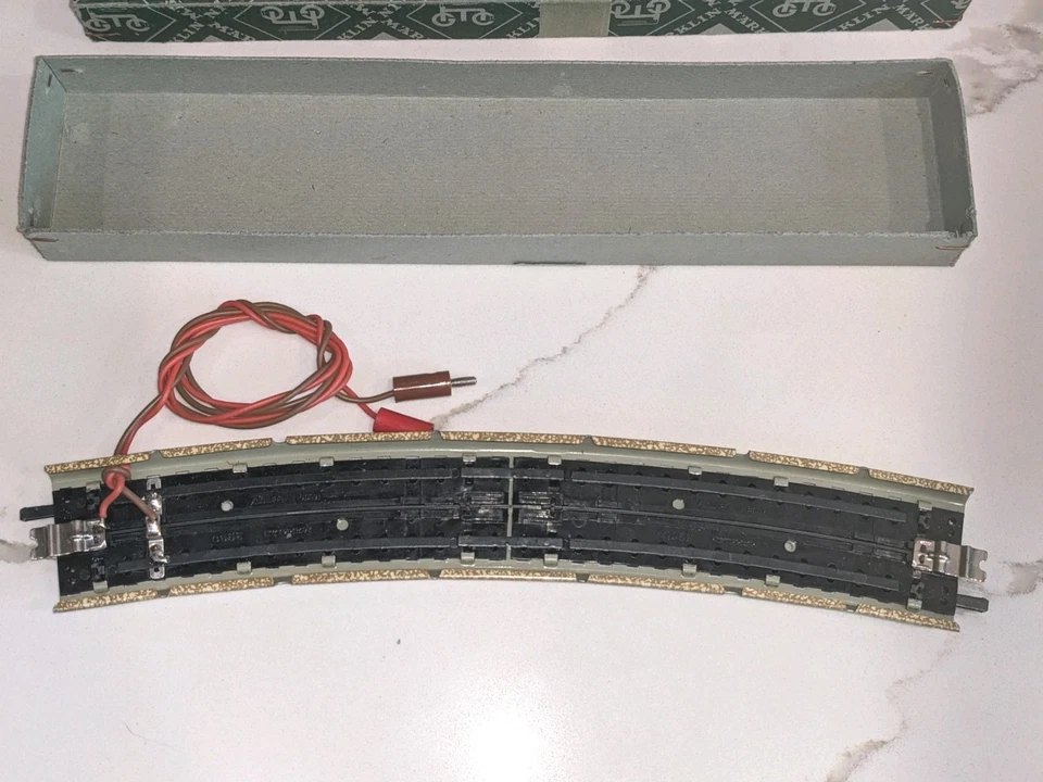Marklin 3900AA Scale Model Curved Feeder Track in Excellent Condition Orig Box - Image 3 of 4
