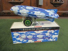 Luftschiff Stealth Zeppelin wind up tin toy Schylling collector series  Box OVP