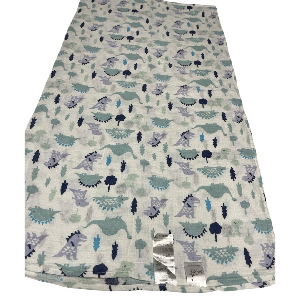 Manta Aden + Anais Dinosaurio Dino Bebé Azul Blanco Verde Árboles Muselina Foto 2 de 4