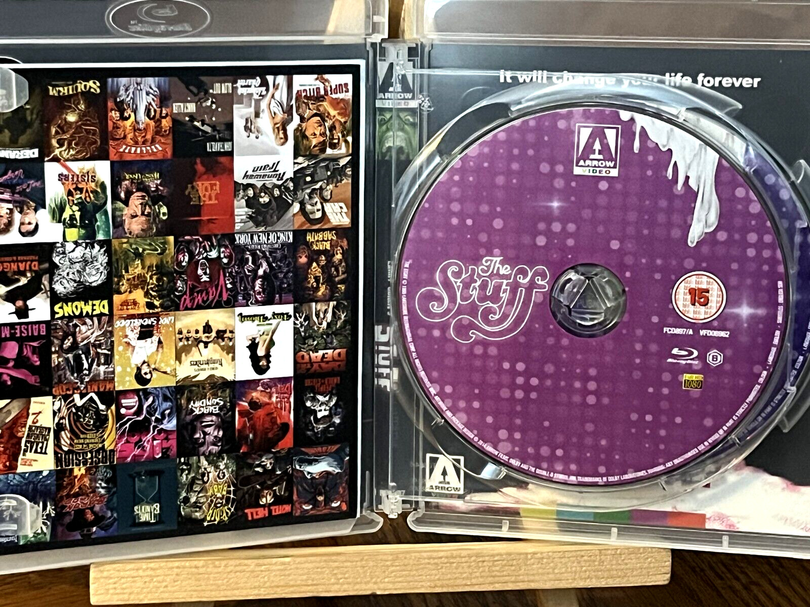 The Stuff Blu ray/DVD-Arrow Video-Booklet-2 Disc-90’s Horror *REGION B*