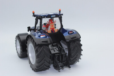 ミニカー siku New Holland Christmas tractor Siku 3223 Christmas Tractor 2023 New Holland + Driver 1:32 Special