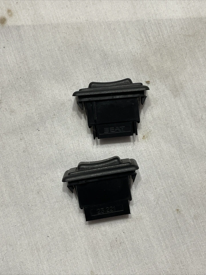 1995 Plymouth DODGE NEON Center Console Switches ?? Seat 23221 - Image 3 of 4