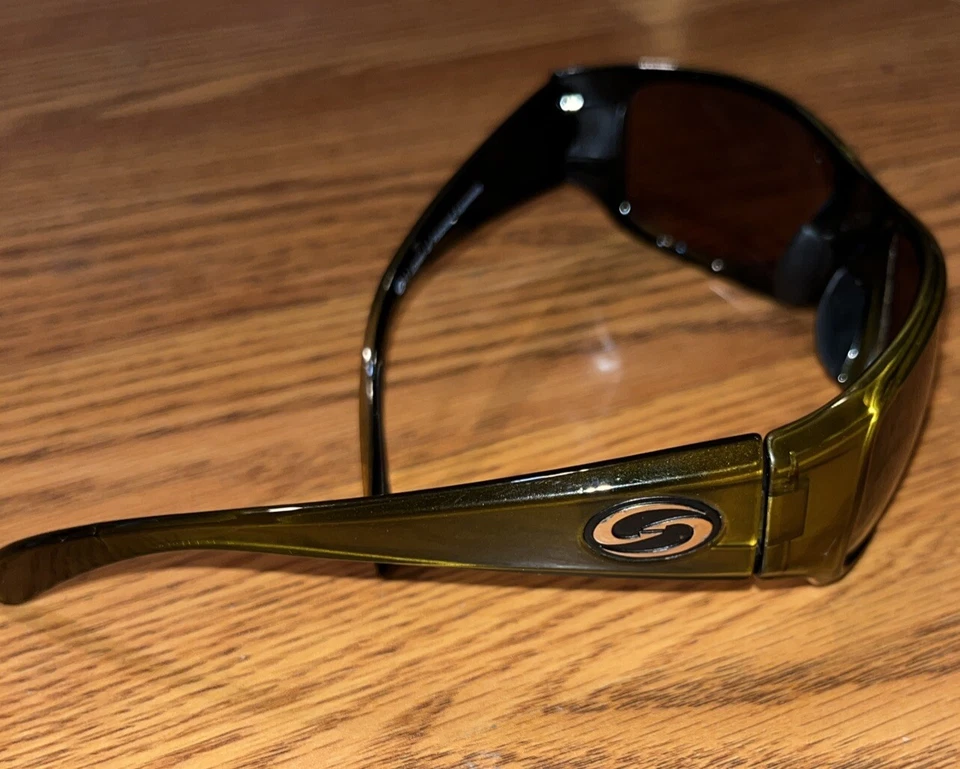 STRIKE KING 运动包裹式太阳镜 SG-S1162 OKEECHOBEE 橄榄绿色漩涡 — 第 3/4 张图片