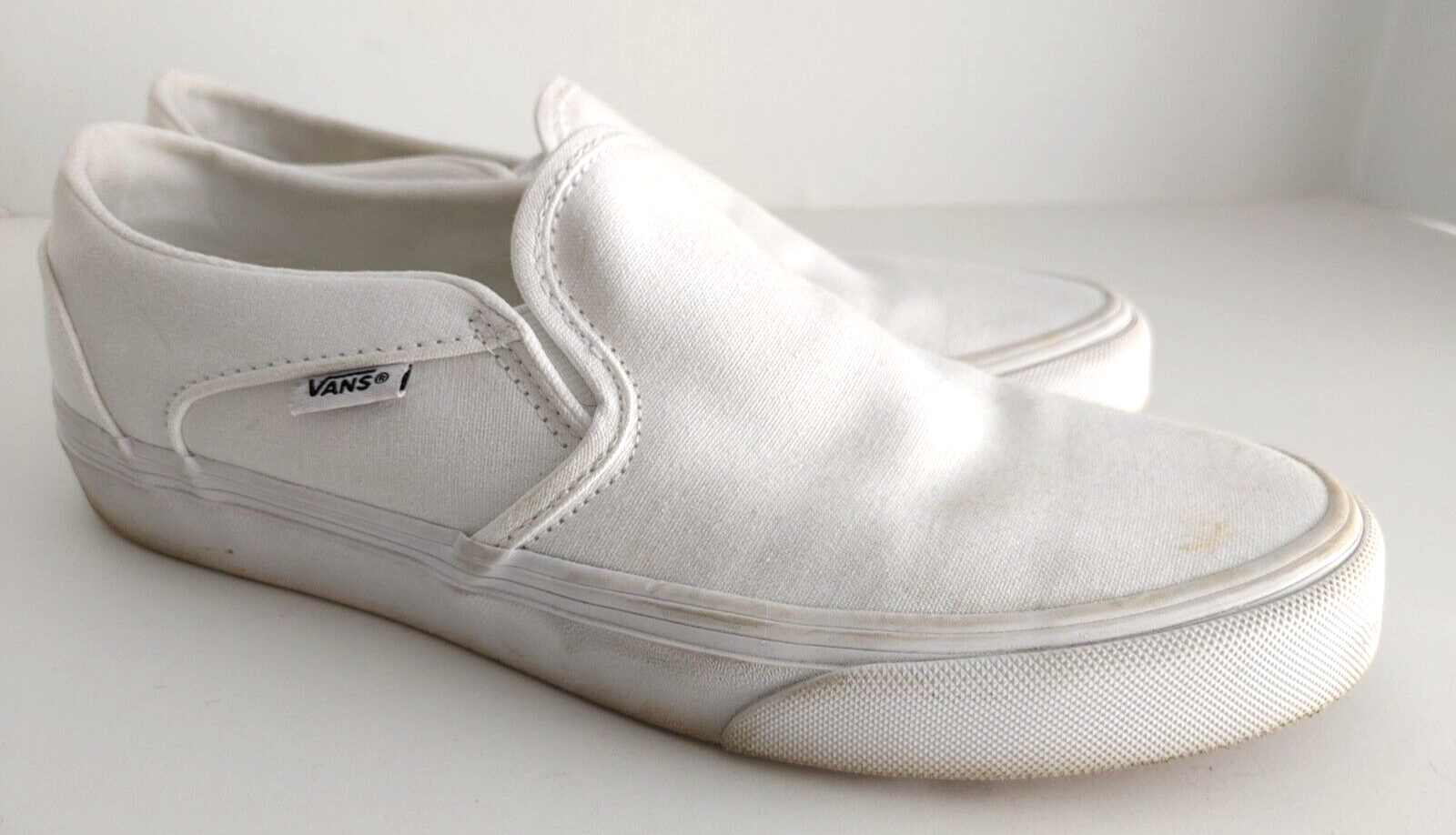 Vans Classic Slip-On Canvas Sneakers White Womens Size 9 Style 508731-image